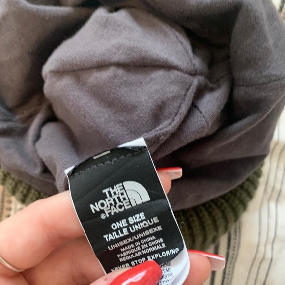 north face beanie - Picture 2 of 2